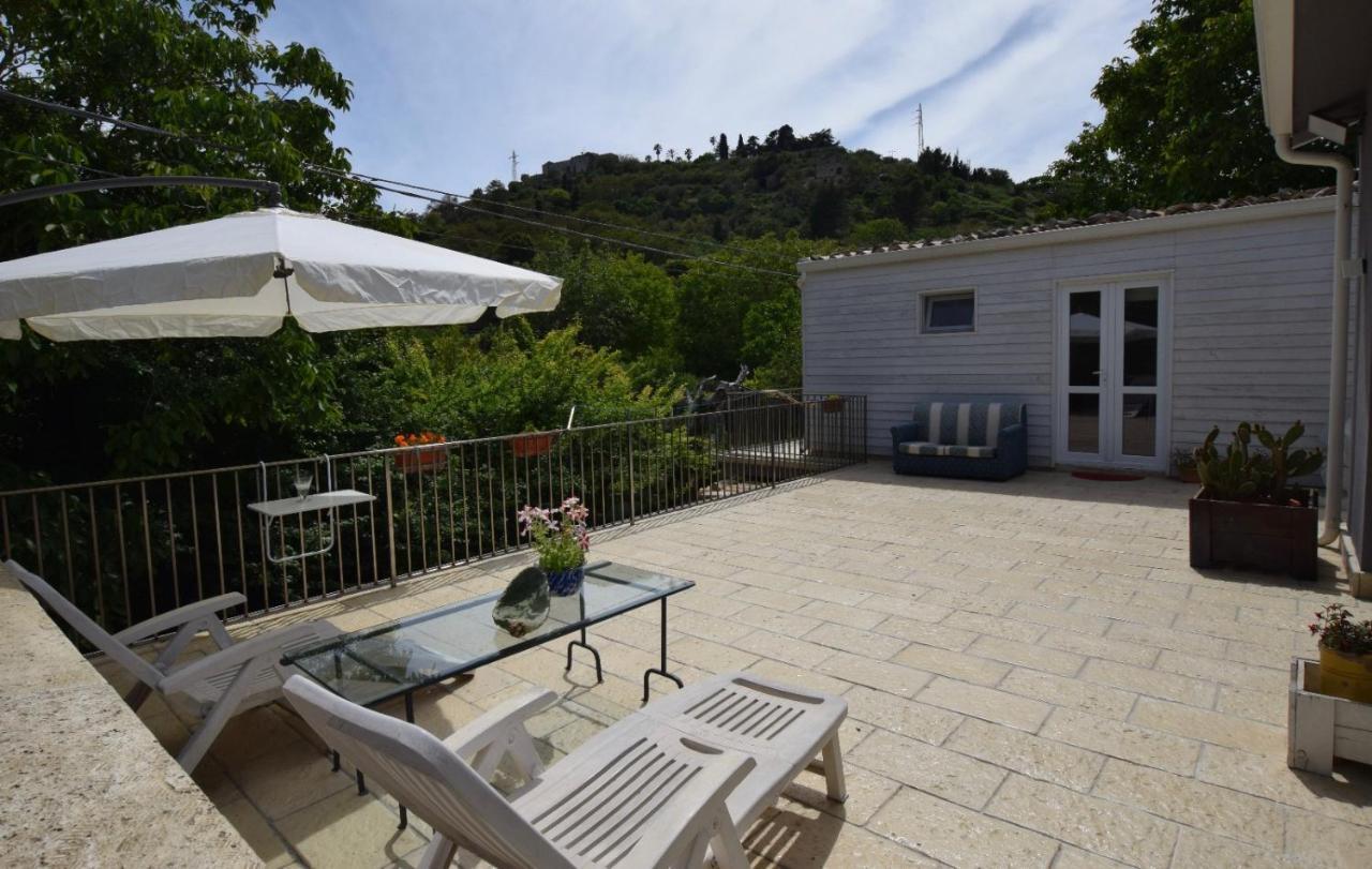 Villa Casa Vacanze Irmino Garden à Raguse Extérieur photo